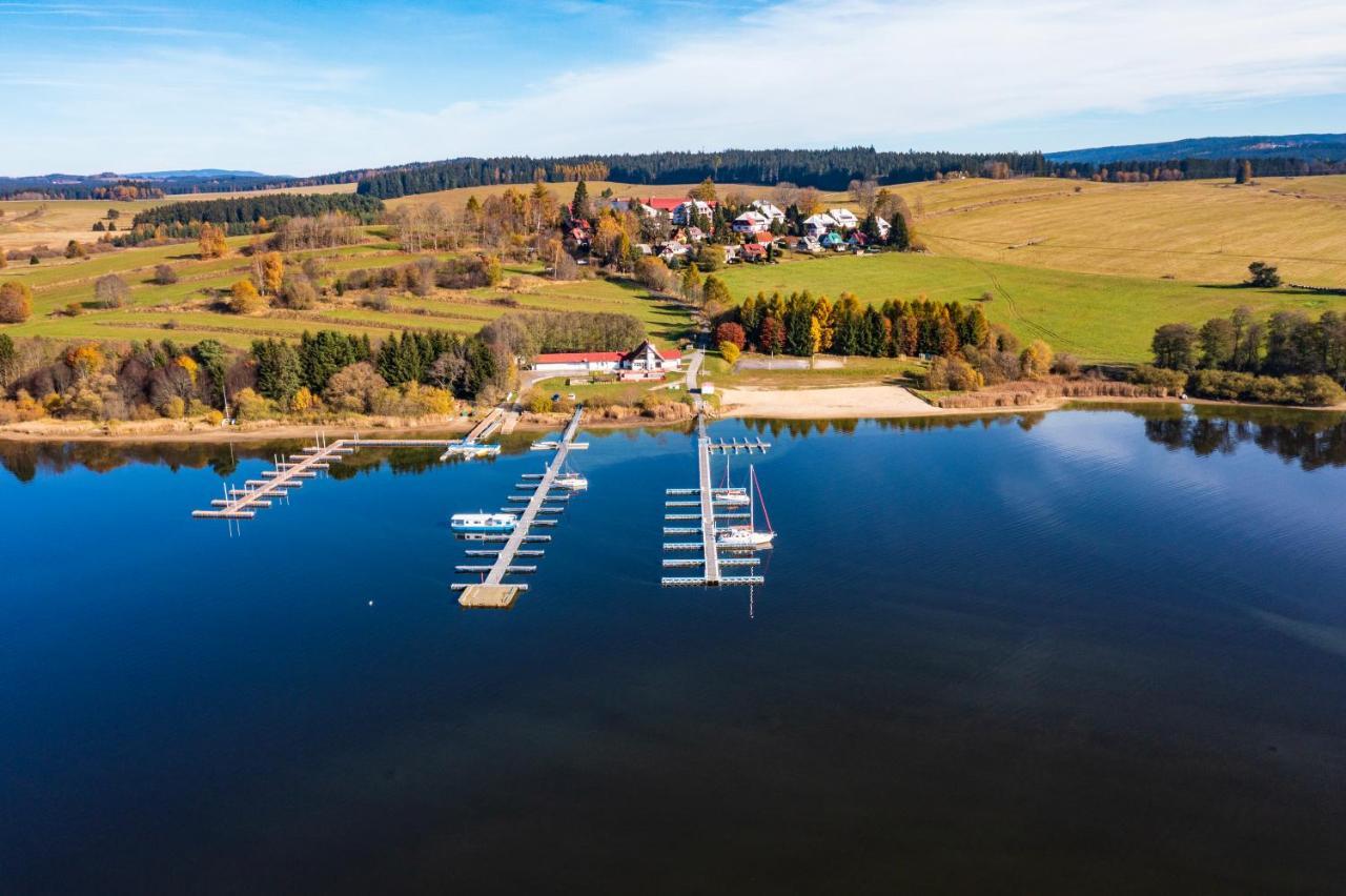 Hotel Fontána Lipno Černá v Pošumaví Esterno foto