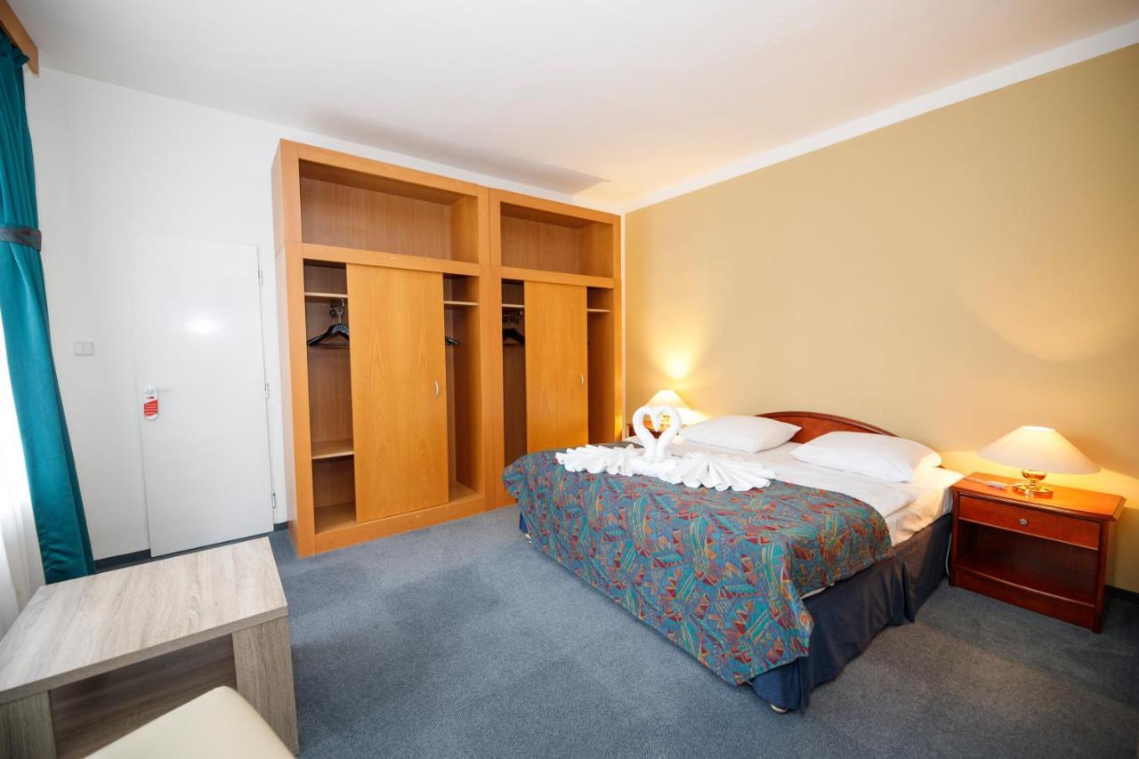 Hotel Fontána Lipno Černá v Pošumaví Esterno foto