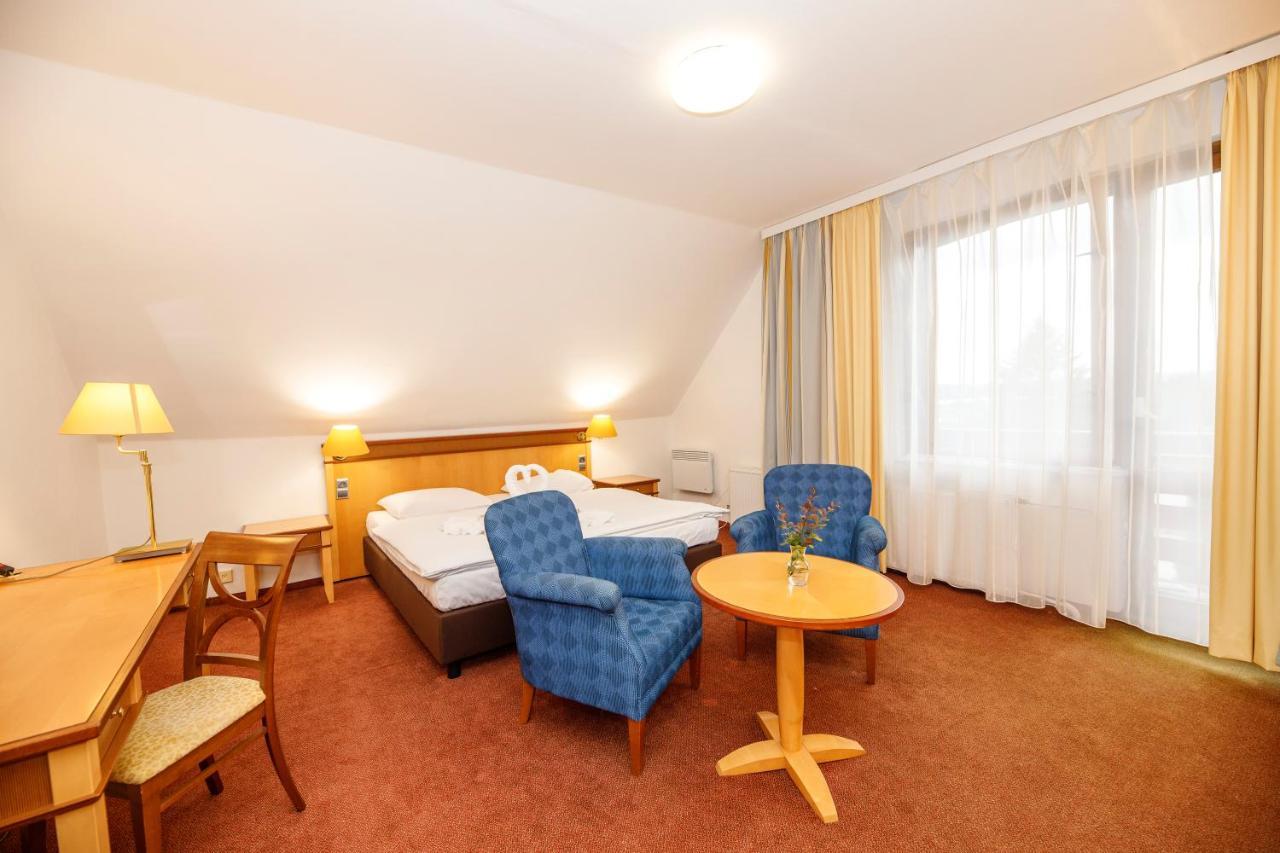 Hotel Fontána Lipno Černá v Pošumaví Esterno foto