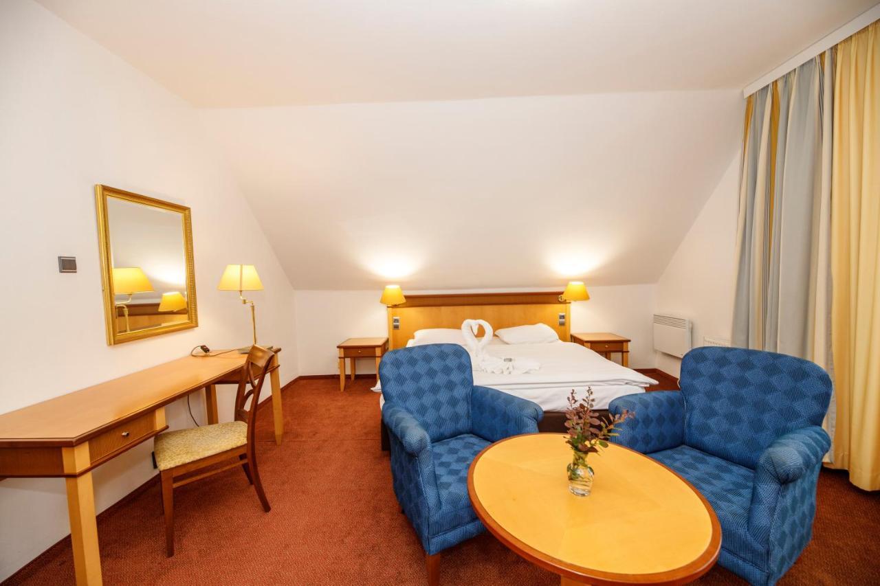 Hotel Fontána Lipno Černá v Pošumaví Esterno foto