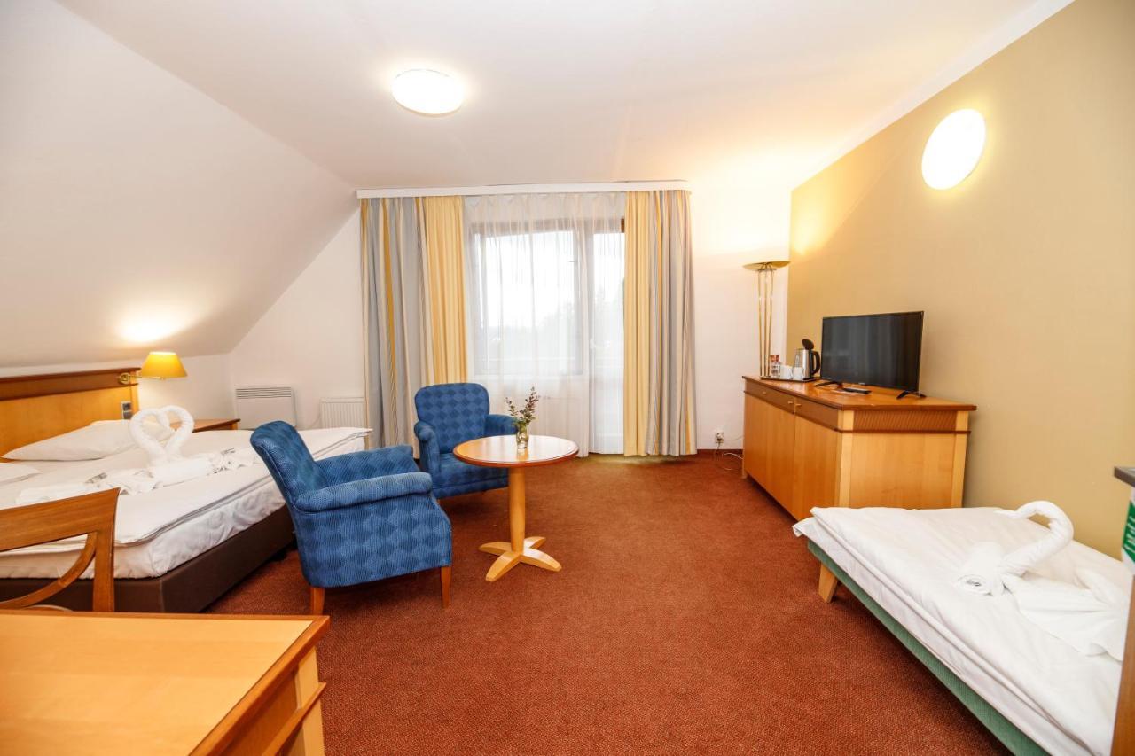 Hotel Fontána Lipno Černá v Pošumaví Esterno foto