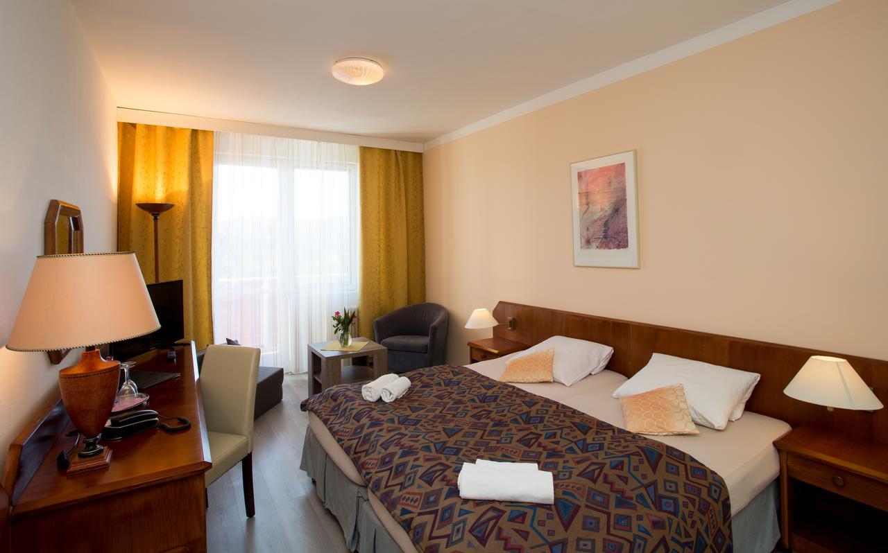 Hotel Fontána Lipno Černá v Pošumaví Esterno foto