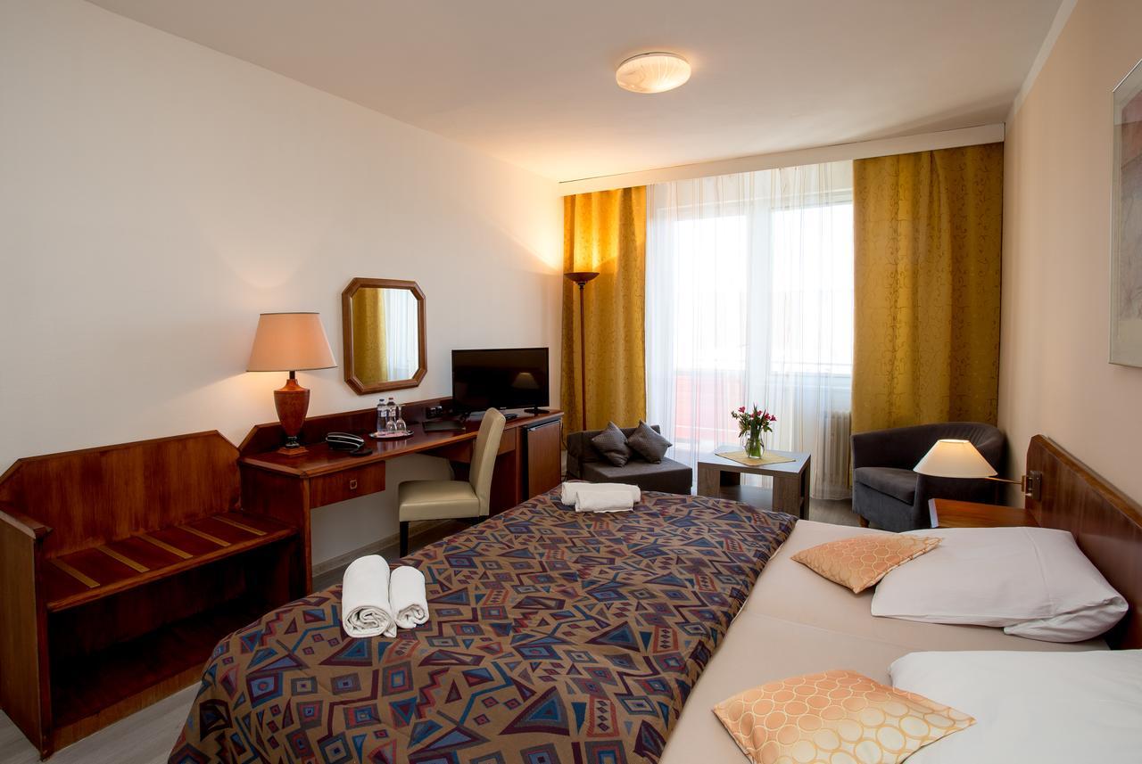Hotel Fontána Lipno Černá v Pošumaví Esterno foto