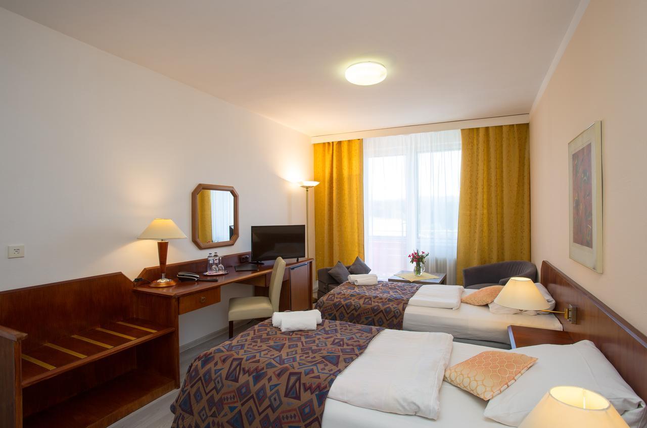 Hotel Fontána Lipno Černá v Pošumaví Esterno foto